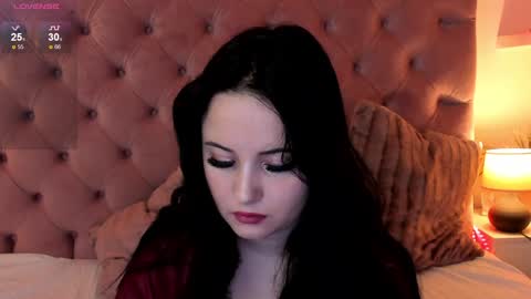 Snapshot of mikavia chatting on 12-24-24, 10:17 Mika online show from 12-24-24, 10:17