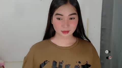 Snapshot of mikayla_slut chatting on 10-11-25, 08:57 Kyla online show from 10-11-25, 08:57