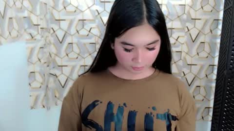 Snapshot of mikayla_slut chatting on 10-12-25, 06:12 Kyla online show from 10-12-25, 06:12