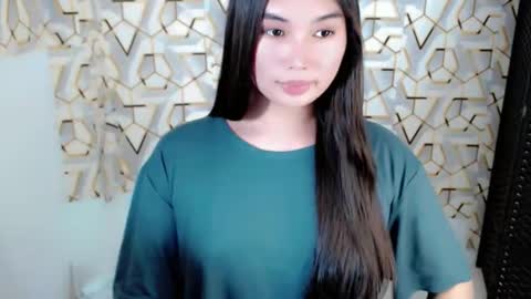 Snapshot of mikayla_slut chatting on 10-18-25, 02:36 Kyla online show from 10-18-25, 02:36