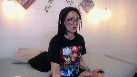 Snapshot of mikaza_akerman chatting on 05-11-26, 04:04 mikaza online show from 05-11-26, 04:04