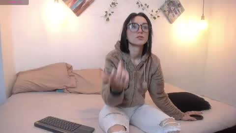 Snapshot of mikaza_akerman chatting on 06-11-26, 12:47 mikaza online show from 06-11-26, 12:47