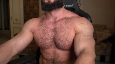 Snapshot of mike0xx chatting on 11-04-25, 12:37 mike0xx online show from 11-04-25, 12:37