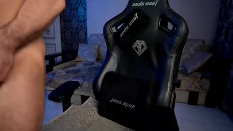 mike0xx online show from 12-17-25, 12:22