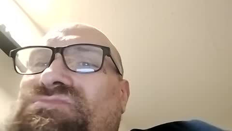 Snapshot of mike3333me chatting on 09-26-25, 03:49 mike3333me online show from 09-26-25, 03:49