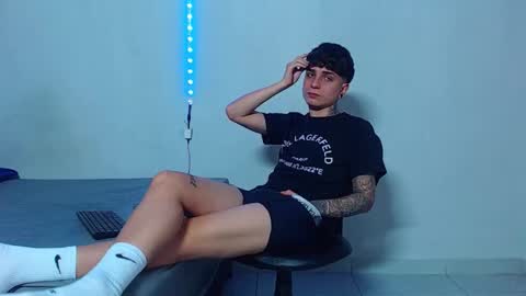 Mike IMDEPENDIENT MODEL online show from 11-02-25, 03:09