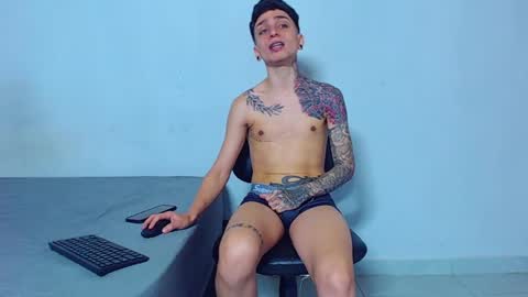 Mike IMDEPENDIENT MODEL online show from 04-26-26, 02:37