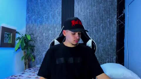 Mike 0233 online show from 02-01-26, 04:22