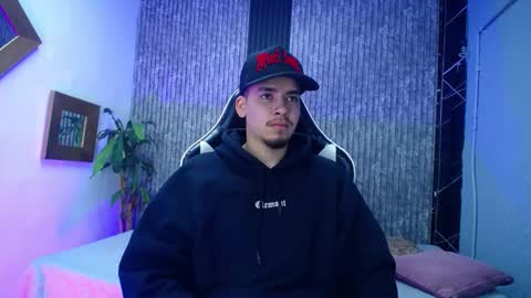 Mike 0233 online show from 02-07-26, 04:16