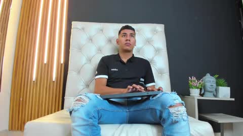 Michael online show from 02-19-25, 12:33