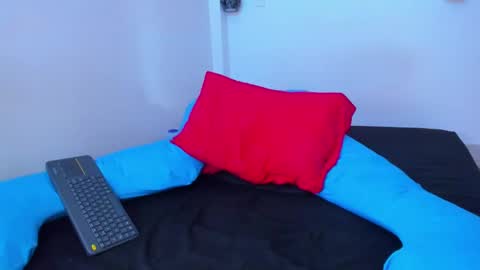 Snapshot of mike__horny chatting on 02-10-25, 04:47 Mike online show from 02-10-25, 04:47