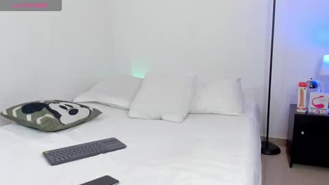 Mike Tylor online show from 10-22-25, 01:33