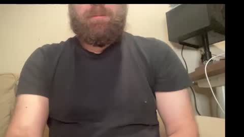 Snapshot of mike_berlin1 chatting on 06-22-26, 10:40 MIke online show from 06-22-26, 10:40