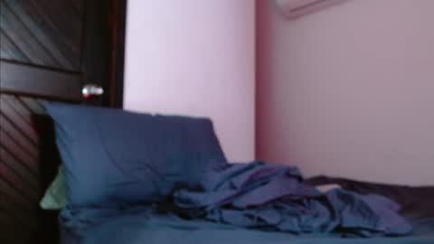 mike_d1030 online show from 02-01-25, 01:44