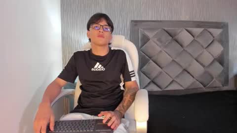 Snapshot of mike_harper_ chatting on 11-10-25, 03:16 Mike online show from 11-10-25, 03:16