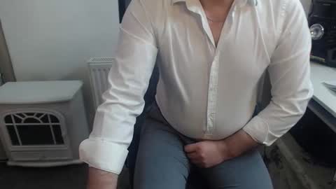 Snapshot of mike_master30 chatting on 03-10-25, 08:15 MikeMaster online show from 03-10-25, 08:15