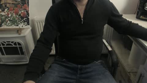 Snapshot of mike_master30 chatting on 11-20-25, 10:15 MikeMaster online show from 11-20-25, 10:15