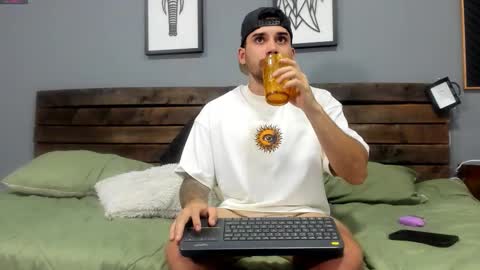 Mike Montoya online show from 09-16-25, 03:18