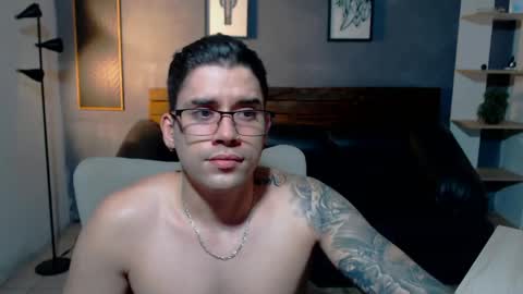 Snapshot of mike_montoya chatting on 04-10-26, 03:12 Mike Montoya online show from 04-10-26, 03:12