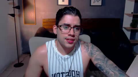 Snapshot of mike_montoya chatting on 04-11-26, 01:10 Mike Montoya online show from 04-11-26, 01:10