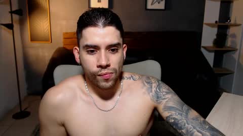 Snapshot of mike_montoya chatting on 05-01-26, 02:38 Mike Montoya online show from 05-01-26, 02:38