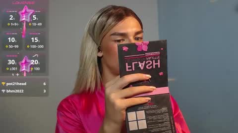 Snapshot of mike_nour chatting on 01-10-26, 05:53 IM MIKE online show from 01-10-26, 05:53