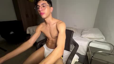 Mike Pineapple online show from 11-21-25, 05:06