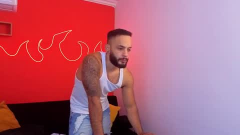 Snapshot of mike_savage3 chatting on 04-08-26, 12:16 Mike online show from 04-08-26, 12:16