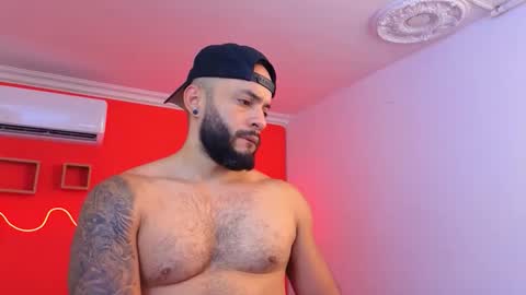 Snapshot of mike_savage3 chatting on 04-23-26, 12:29 Mike online show from 04-23-26, 12:29