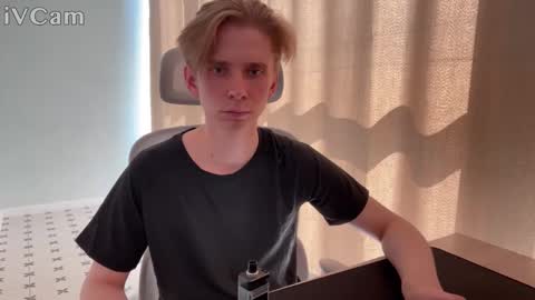 Snapshot of mike_wazowski_321 chatting on 05-17-26, 12:23 Mike Wazowski online show from 05-17-26, 12:23