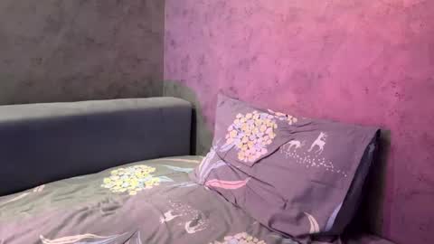 Former online show from 02-06-26, 08:18