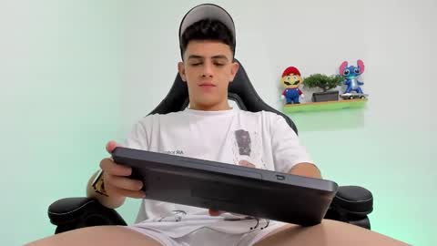 Snapshot of mikecooper_ chatting on 02-24-26, 11:36 Mike Cooper online show from 02-24-26, 11:36