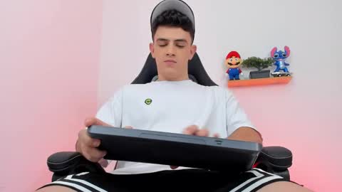 Snapshot of mikecooper_ chatting on 03-05-26, 12:39 Mike Cooper online show from 03-05-26, 12:39