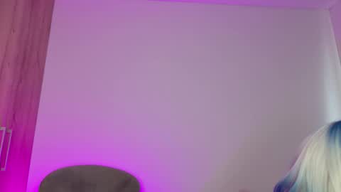 Snapshot of mikegaitan1 chatting on 02-14-26, 05:10 mikegaitan1 online show from 02-14-26, 05:10