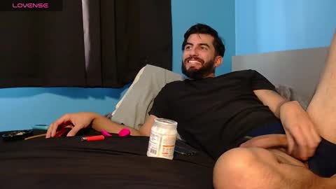 Snapshot of mikehawk1589 chatting on 01-14-25, 06:49 mikehawk1589 online show from 01-14-25, 06:49