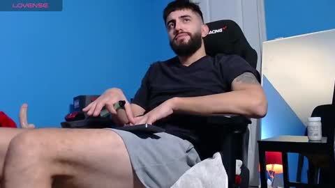 Snapshot of mikehawk1589 chatting on 03-07-25, 10:02 mikehawk1589 online show from 03-07-25, 10:02