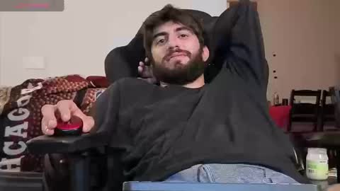 Snapshot of mikehawk1589 chatting on 09-10-25, 04:45 mikehawk1589 online show from 09-10-25, 04:45