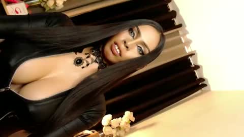 Mistress MikeyAlawi online show from 02-28-25, 08:42