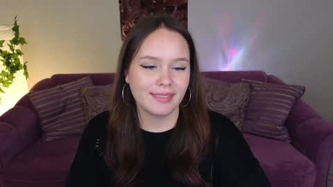 Snapshot of miki_miki_cutie chatting on 12-11-24, 08:50 Mikki online show from 12-11-24, 08:50