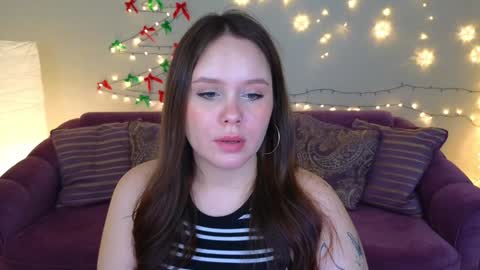 Snapshot of miki_miki_cutie chatting on 12-19-24, 05:08 Mikki online show from 12-19-24, 05:08
