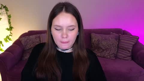 Snapshot of miki_miki_cutie chatting on 01-25-25, 08:10 Mikki online show from 01-25-25, 08:10
