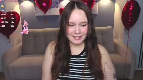 Snapshot of miki_miki_cutie chatting on 02-14-25, 08:05 Mikki online show from 02-14-25, 08:05