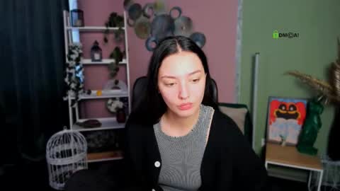 Snapshot of miki_nikki chatting on 09-09-25, 06:13 Miki online show from 09-09-25, 06:13