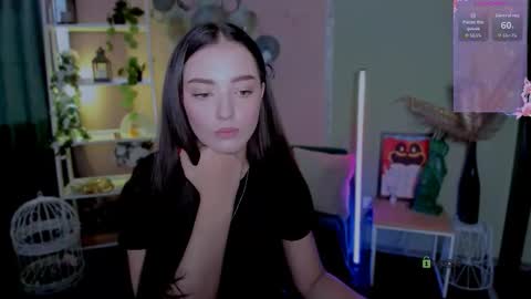 Snapshot of miki_nikki chatting on 09-18-25, 12:51 Miki online show from 09-18-25, 12:51