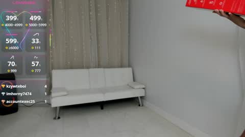 Mikaylah online show from 11-05-25, 03:23