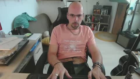 mikmik91 online show from 07-15-26, 02:00