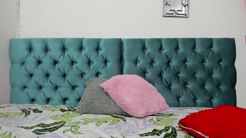 Snapshot of mikoto_urab chatting on 12-01-24, 10:21 Mikoto Urb online show from 12-01-24, 10:21