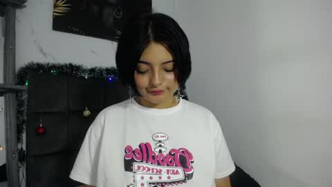 Snapshot of mikoto_urab chatting on 12-17-24, 07:15 Mikoto Urb online show from 12-17-24, 07:15