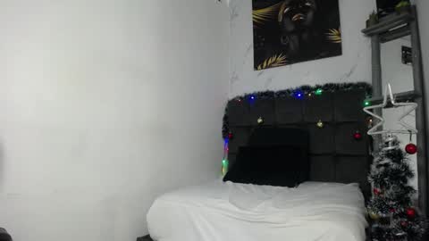 Snapshot of mikoto_urab chatting on 12-28-24, 11:48 Mikoto Urb online show from 12-28-24, 11:48