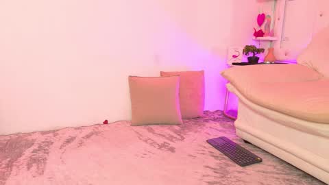 Snapshot of mikoto_urab chatting on 09-18-25, 08:44 Mikoto Urb online show from 09-18-25, 08:44